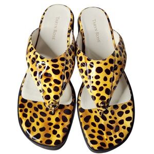Women's Taryn Rose Trinity Sandals 8M Leopard Patent Leather Thong NIB